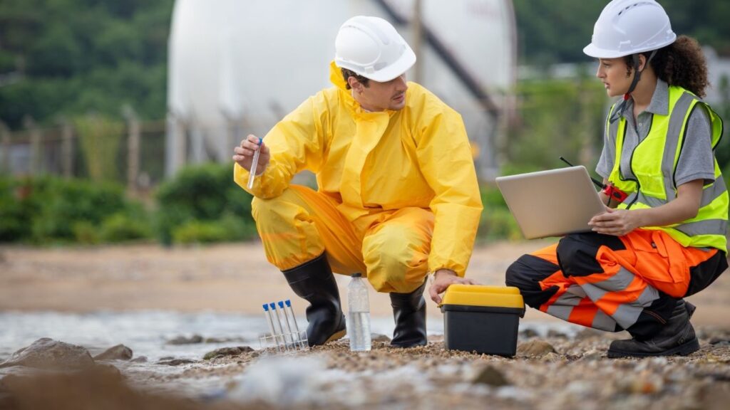 An Toàn Công Nghiệp Là Gì? Giải Pháp Kiểm Soát Rủi Ro Trong Doanh Nghiệp